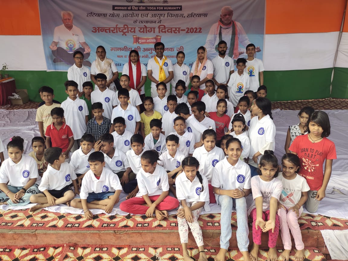 Children of Bal Bhavan Nuh showed their talent in the morning of International Yoga Day