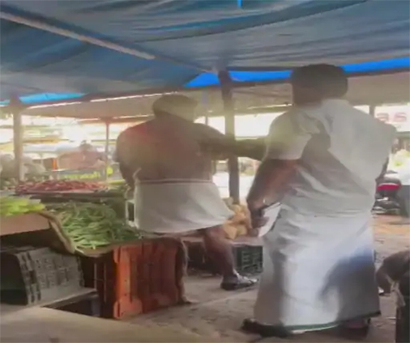 भारत जोड़ो यात्रा का चंदा न देने पर दुकान तोड़ी, केरल में कांग्रेसियों ने सब्जीवाले का सामान फेंका