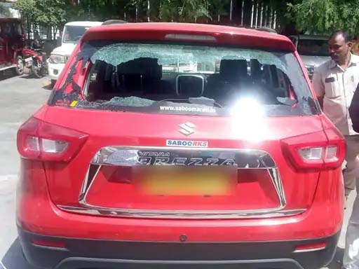 हैदराबाद में अमित शाह की सुरक्षा में चूक:गृह मंत्री के काफिले के आगे TRS नेता ने लगाई कार, फिर कहा- गलती से रुकी थी